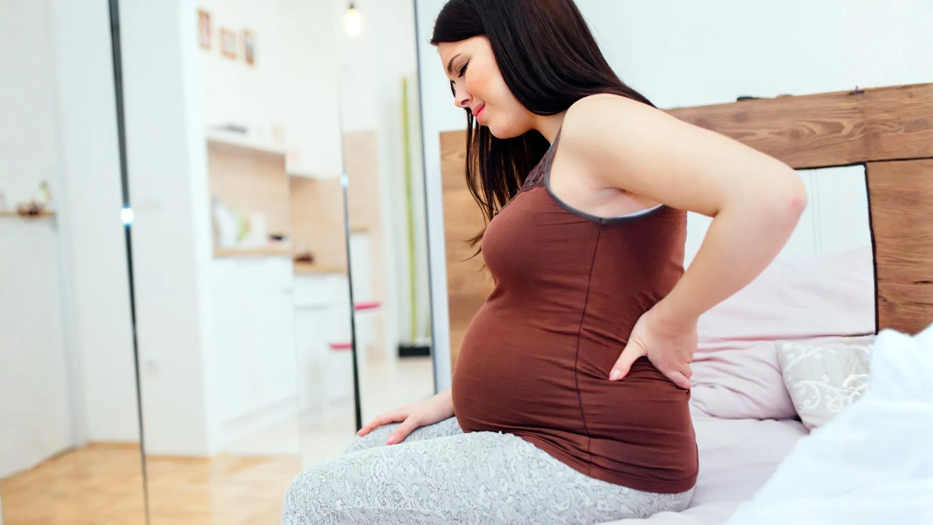 Prenatal chiropractic adjustment for hip pain during pregnancy